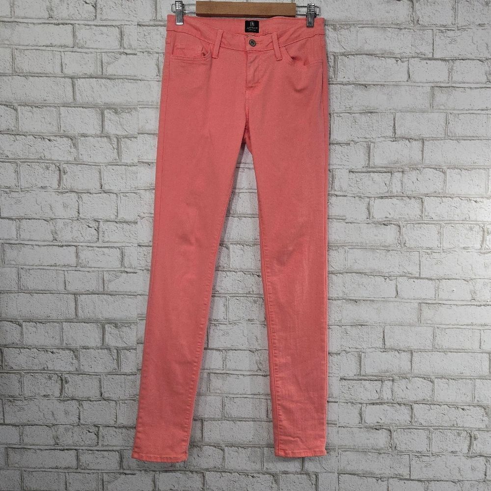 Just Black jeans‎